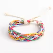 Bracelet d'amitié brodé en corde tressée de style bohème en macramé tissé à la main pour femme
