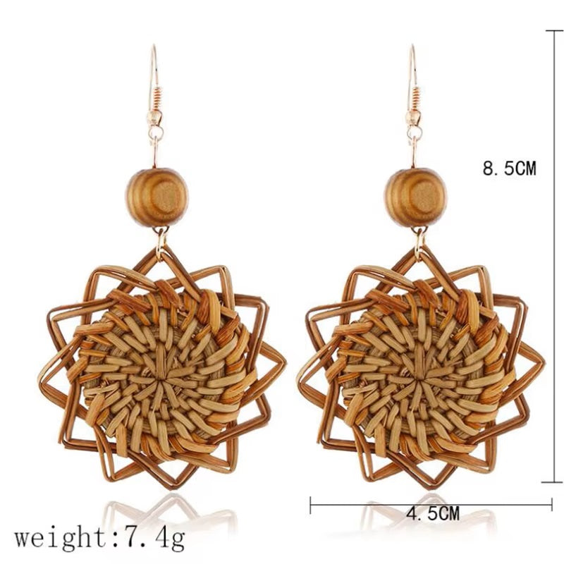 Boucles d'oreilles en rotin bois tissé forme Soleil naturel élégant